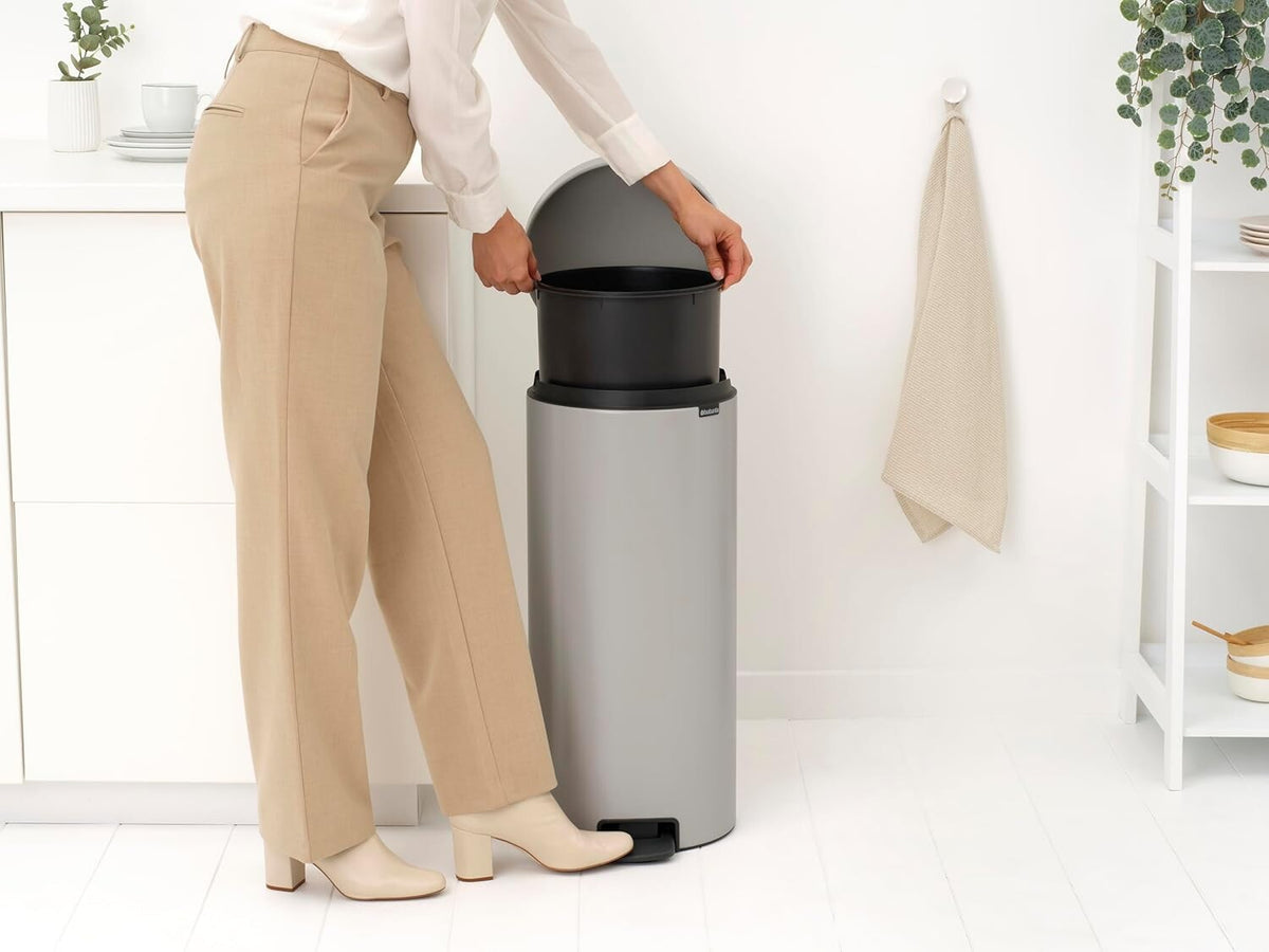 Brabantia NewIcon Soft-Close Pedal Bin with Removable Inner Bucket and PerfectFit Code G Liner, 30L, Soft Grey